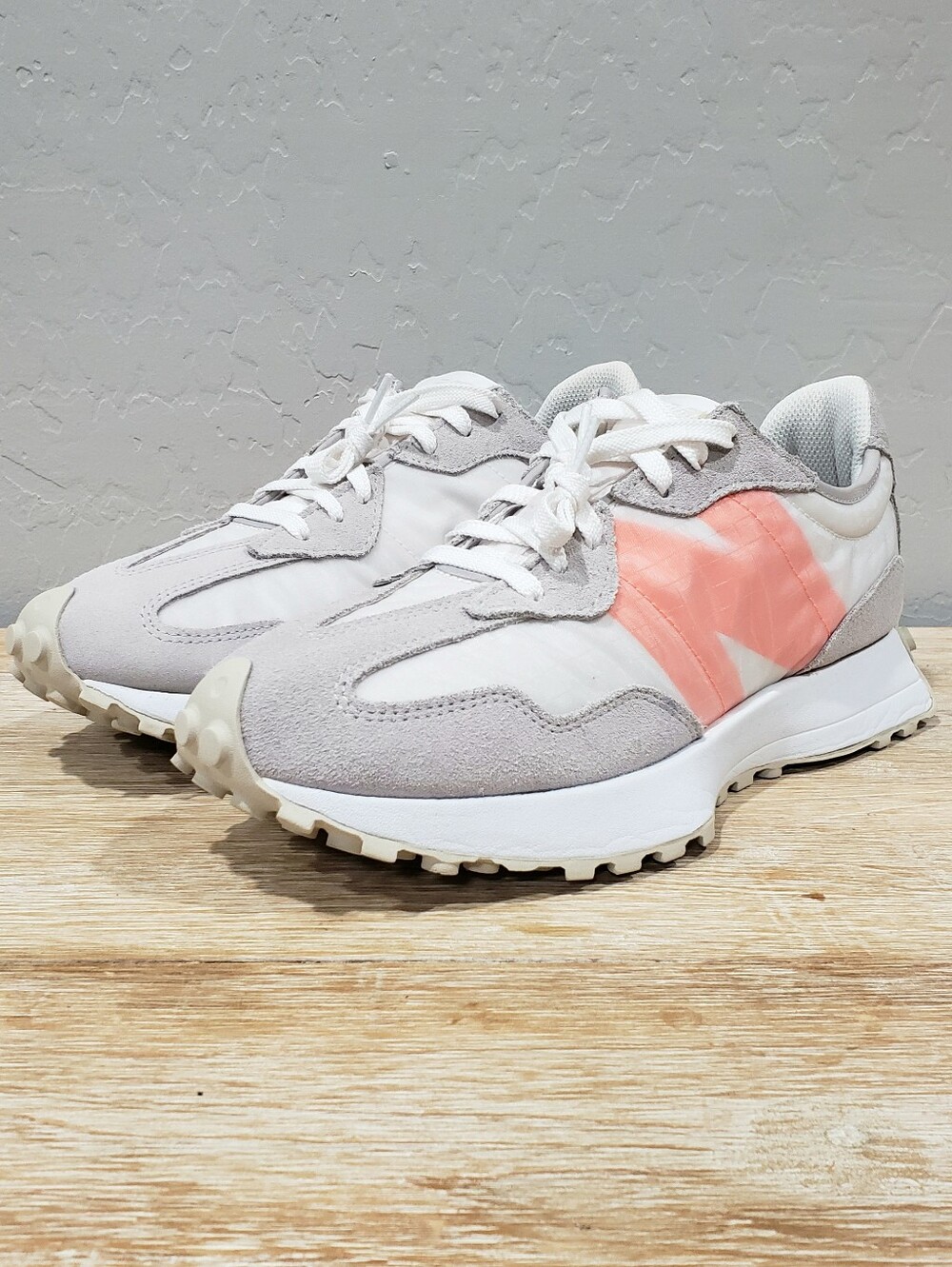 NEW BALANCE Men's 327 Athleisure Sneakers (10D/11.5W Women's) White/Coral